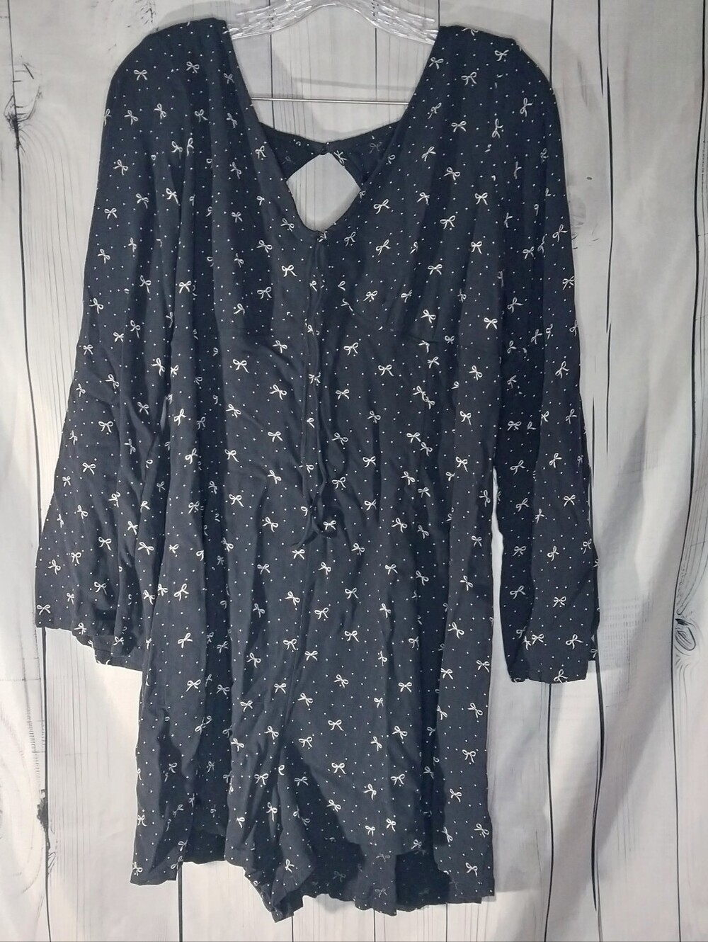 American Eagle Navy Bow-Print Long Sleeve V-Neck Open Back 90’s Gwee Romper